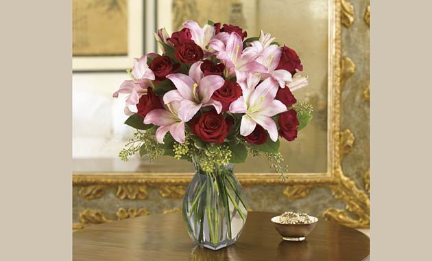Rose petals New York Florist: Flordel LLC  Local Flower Delivery New York,  NY 10002