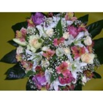 Ramo de Flores Cortadas Mixtas en Blanco, Rosa y Morado (jarrón no incluido)
